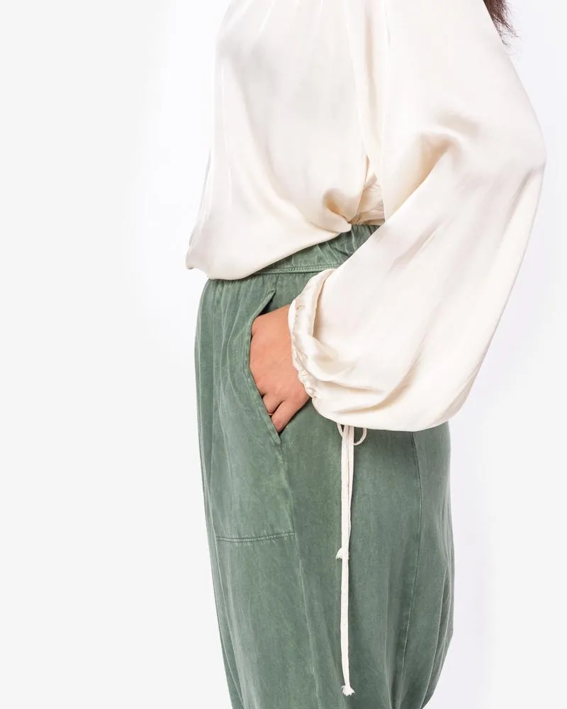 Cropped Slouchy Pant in Army