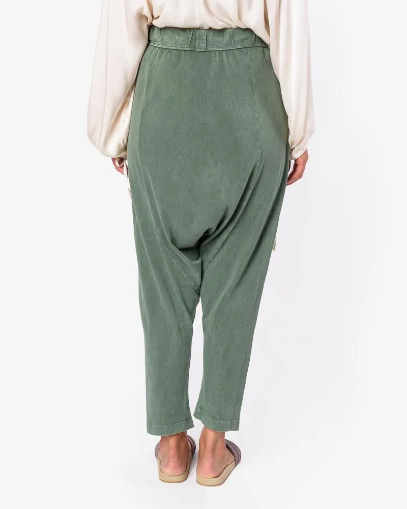 Cropped Slouchy Pant in Army