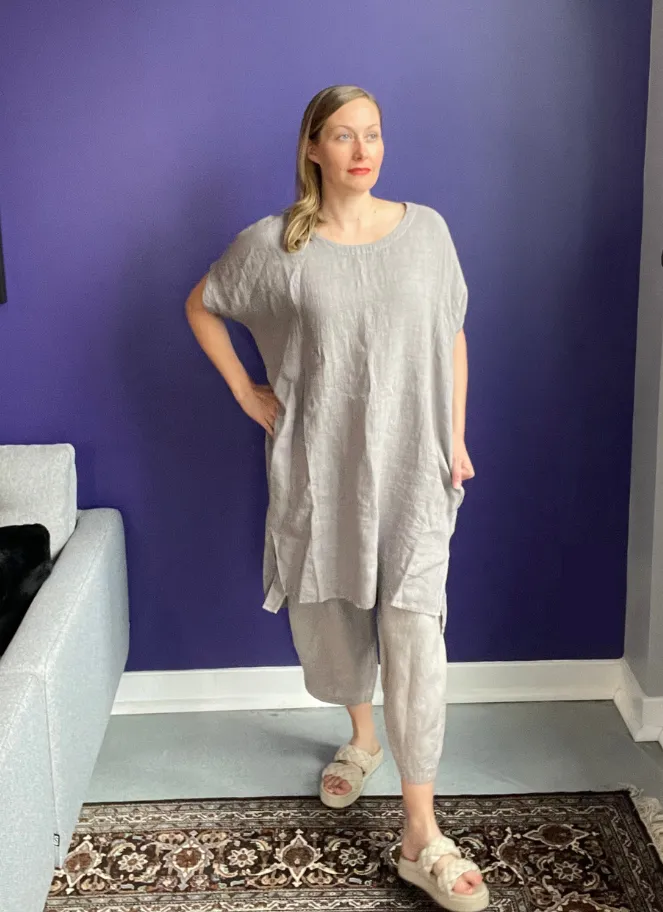 Linen tunic by Mes Soeurs et Moi in taupe