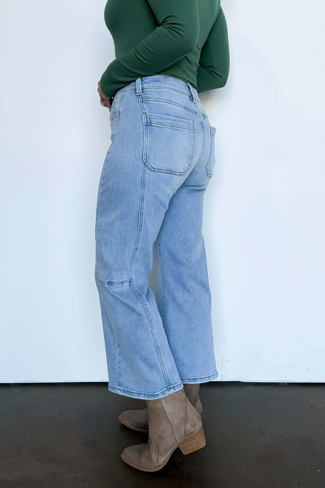 Susana Crop Wide Leg Seam Detail Jeans