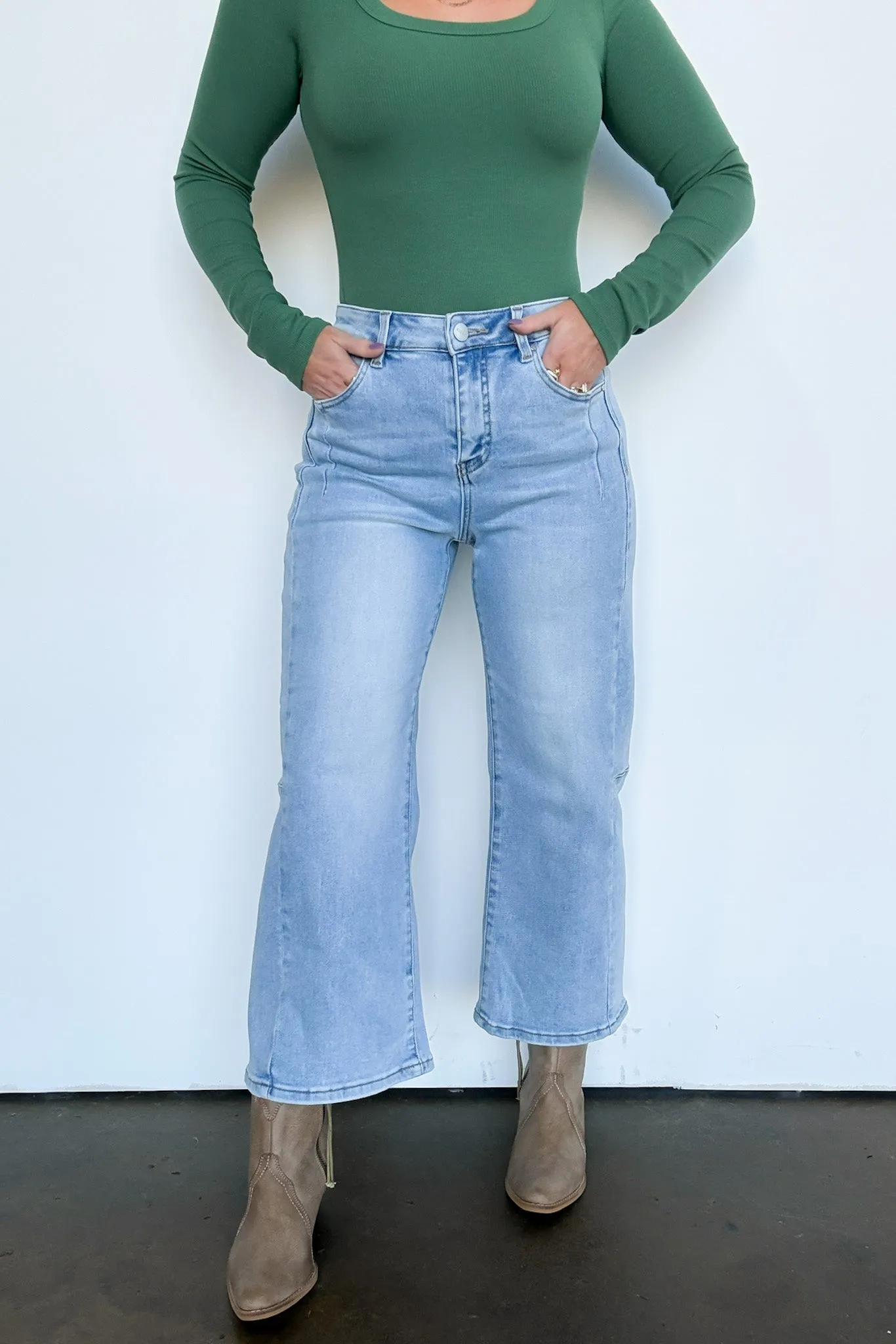 Susana Crop Wide Leg Seam Detail Jeans