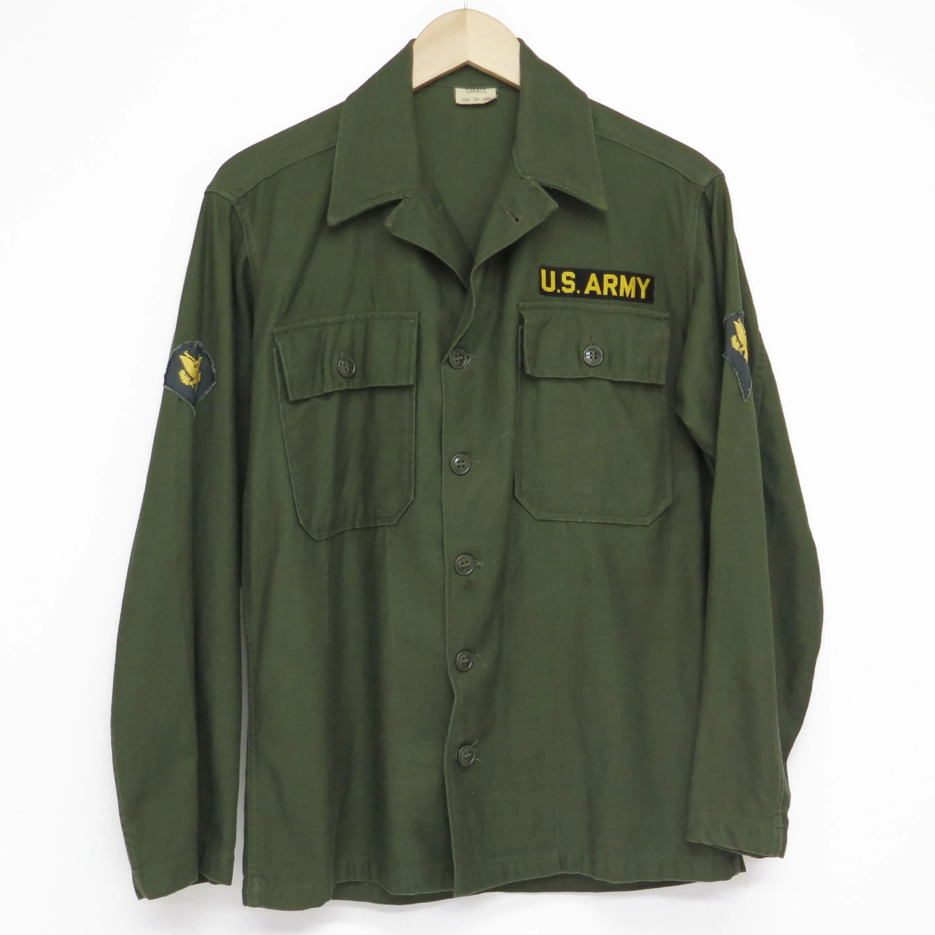 US ARMY UTILITY SHIRT P-58 P58 1960 VIETNAM WAR SPECIALIST E4 PATCH SIZE SMALL